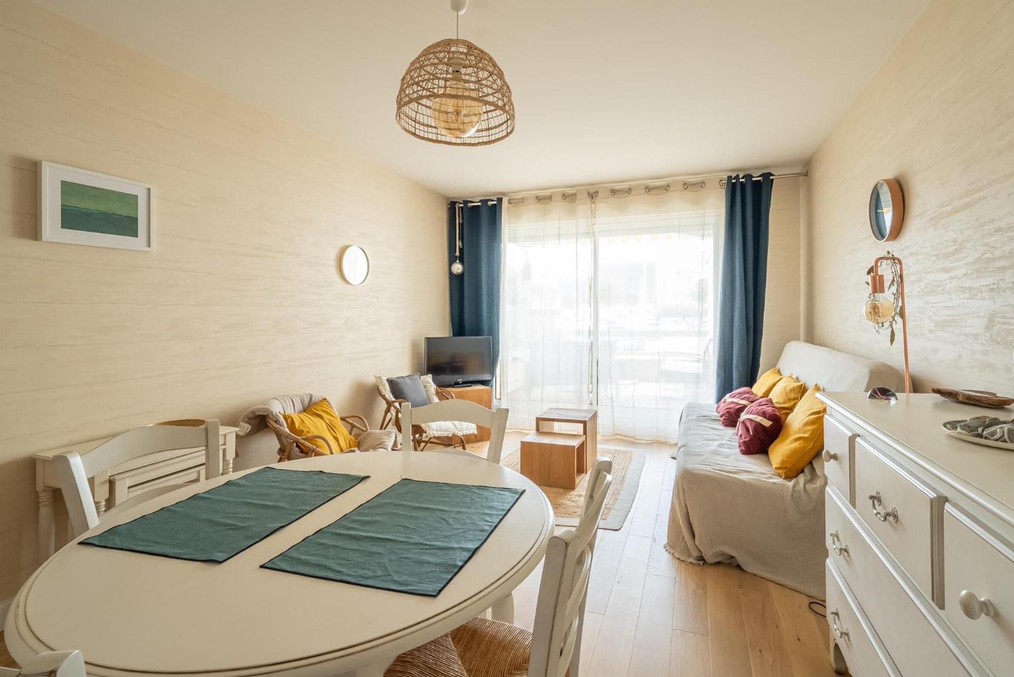 Agreable Appartement Et Terrasse A 2 Pas De La Mer 维姆勒 外观 照片
